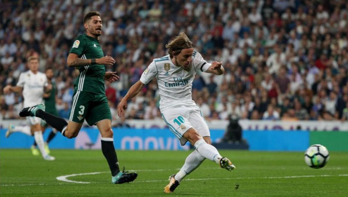Modric tuvo el primer gol del Madrid en sus botas | Real Madrid 0-1 Real Betis